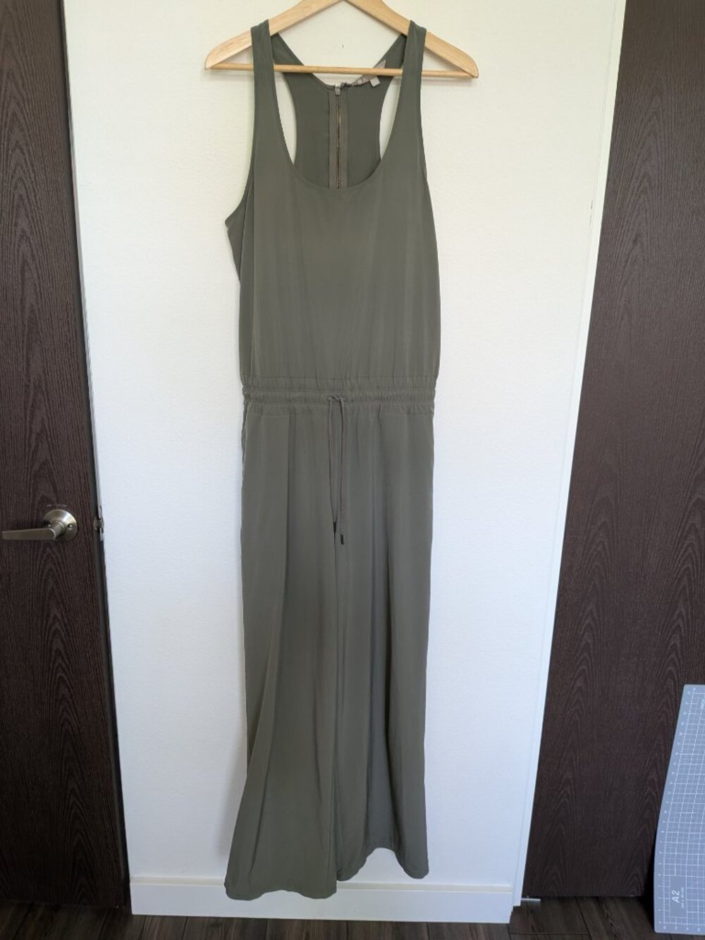 Athleta Revive Jumpsuit lightweight in green - Size 6